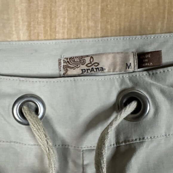 Prana Khaki Bliss Capri Pants Women's Medium Brown Drawstring Side Slit - Picture 2 of 5